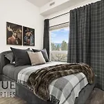 Mountain Haven Retreat, Pool & Hot Tub, Ug Parking, Fitness Centre, Wifi!