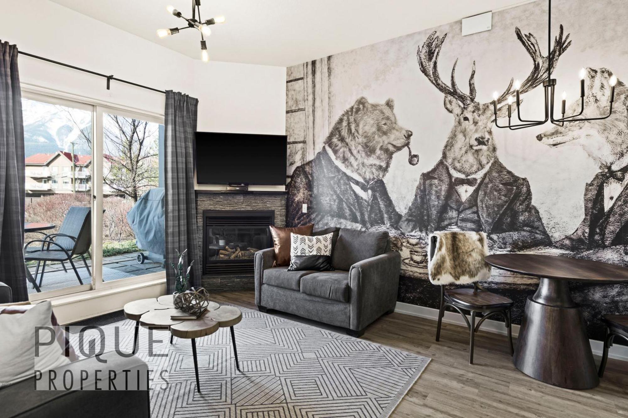 Mountain Haven Retreat, Pool & Hot Tub, Ug Parking, Fitness Centre, Wifi! Apartment Canmore
